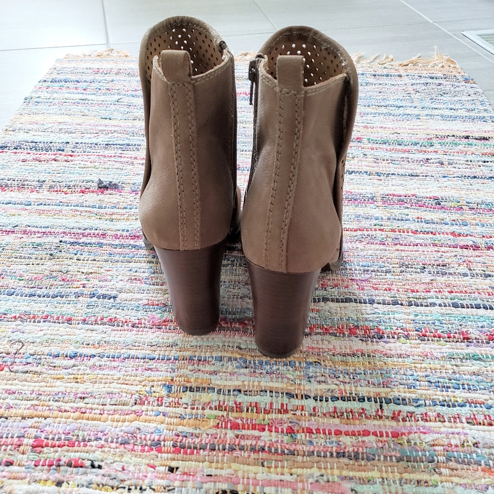 Lucky Brand Wedges - Picture 6 of 13